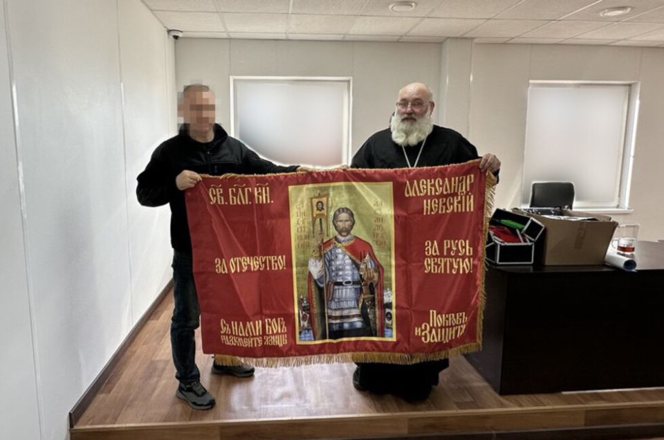 В Мариуполе помощник главного священника в зоне СВО встретился со спецназом