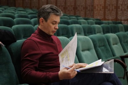 «Мастер и Маргарита»: подготовка премьерного спектакля в Мариупольском театре