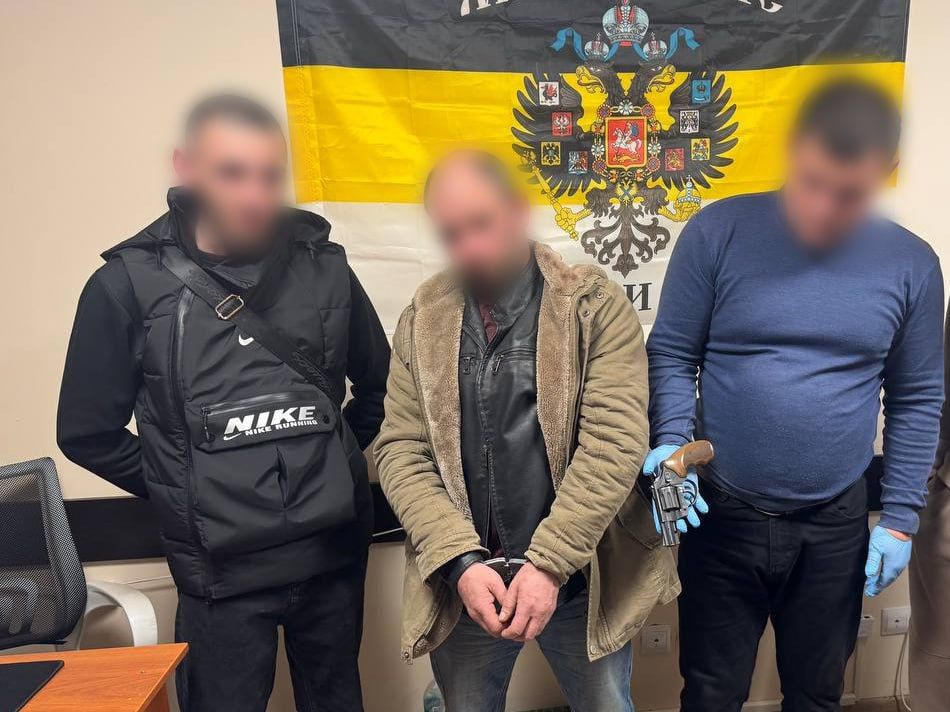 В Мариуполе полицейские изъяли из незаконного оборота партию синтетических наркотиков