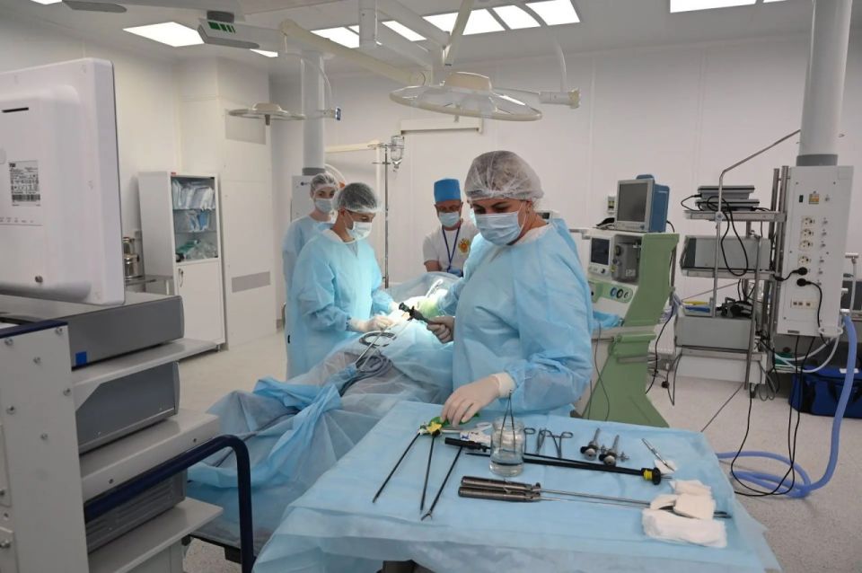 В медицинском центре ФМБА России в Мариуполе начали выполнять проктологические операции