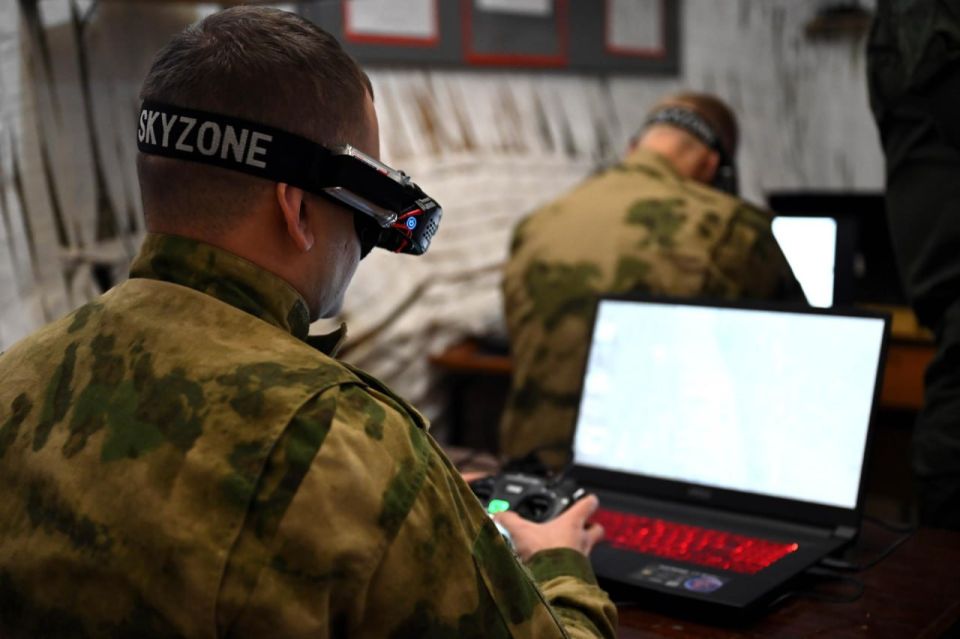 В Главном управлении Росгвардии по ДНР провели соревнования по управлению беспилотниками