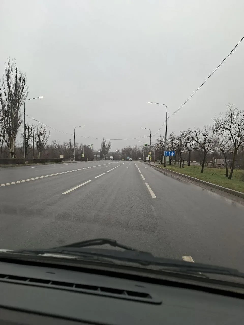 На улицах Мариуполя энергетики провели ревизию светильников