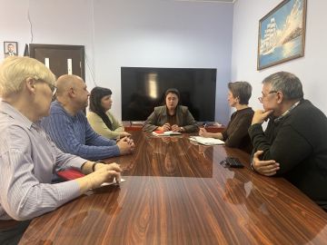 В Управе Приморского внутригородского района города Мариуполь состоялась рабочая встреча сотрудников под руководством и.о. руководителя Управы Елены Пантелеевны Голяка