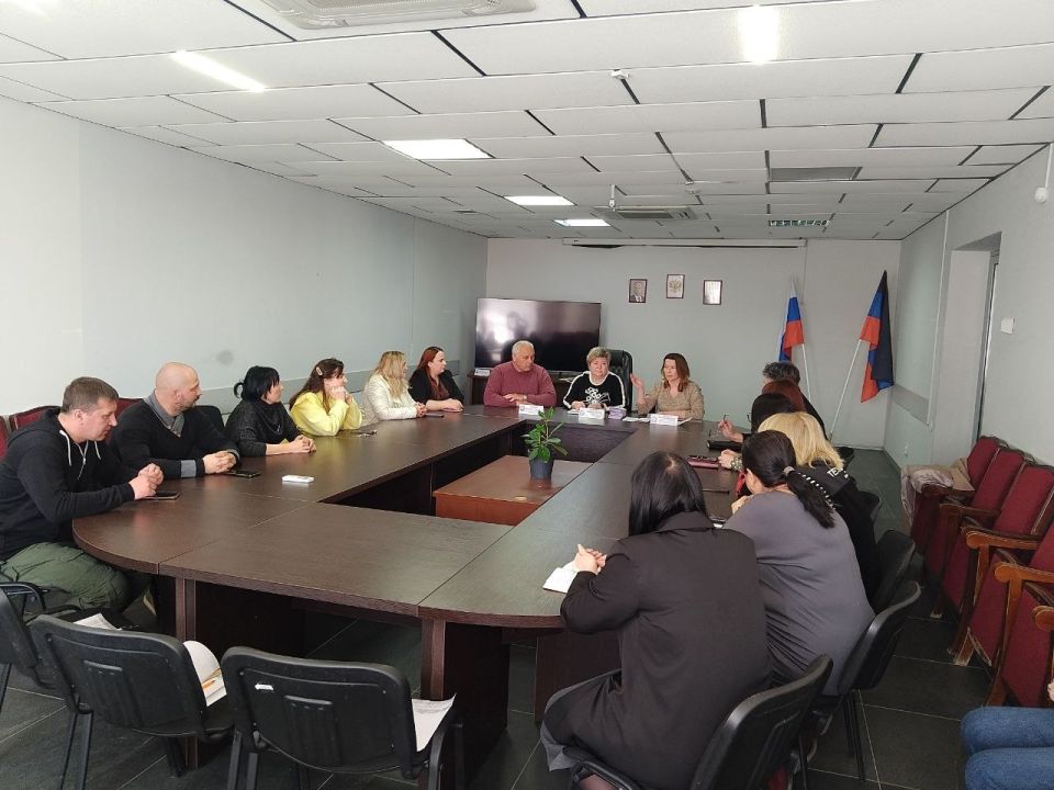 Состоялась встреча руководителя Управы Ильичевского внутригородского района города Мариуполь Скударь Владимира совместно с представителями отделения социальной защиты населения № 19 — филиала ГБУ ДНР «Республиканский центр...