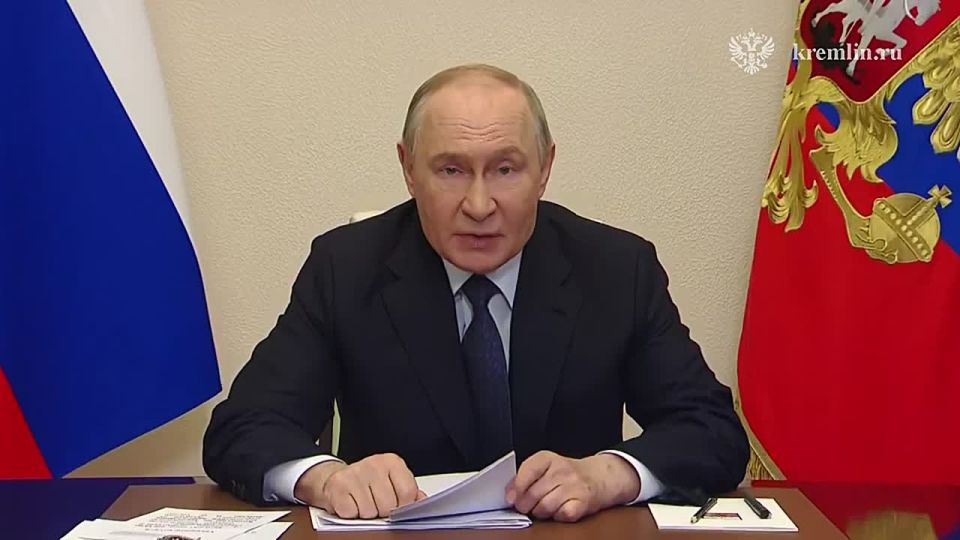 Владимир Путин провёл по видеосвязи совещание по вопросам ликвидации последствий паводков в Республике Дагестан