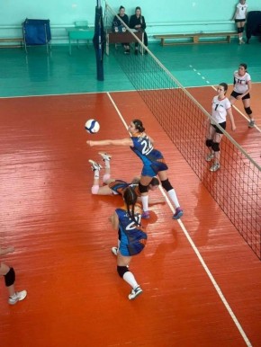 Мариупольская команда – Чемпион Первенства ДНР по волейболу среди девушек