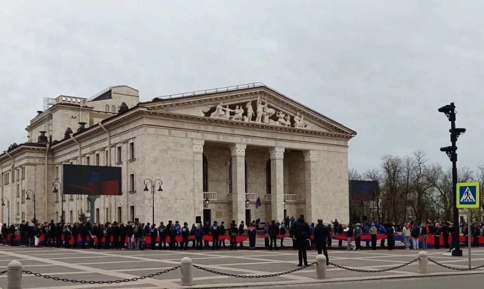 ���������� ��-13 ���������� 200-�������� ���� �������� �������� ����������