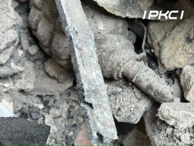 При производстве демонтажных работ на территории восстанавливаемого объекта в Орджоникидзевском районе строители подрядной организации «Гиперион» обнаружили подозрительный предмет