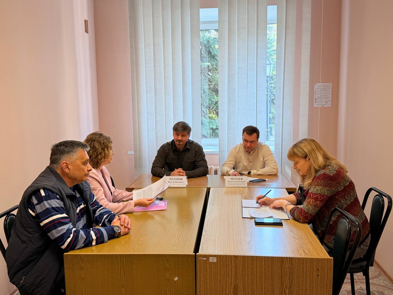 На личный прием к руководству Министерства транспорта ДНР обратились жители Докучаевска и Мариуполя