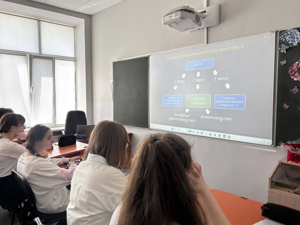 В средней школе №4 для семиклассников провели профориентационный урок