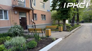 В Мариуполе подходит к завершению благоустройство еще одной придомовой территории на проспекте Строителей