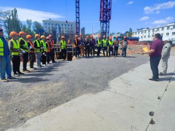 В Мариуполе продолжаются профилактические встречи с трудовыми мигрантами