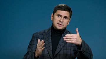 Подоляк проговорился: Киев хочет оставить Крым без еды и топлива