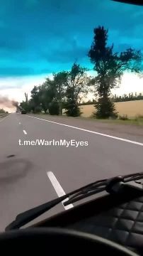 Ещё одна сгоревшая фура в результате атаки БПЛА в районе Волновахи на Мариупольской трассе