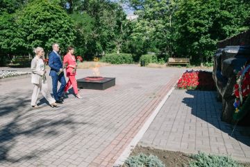 В День памяти и скорби возложили цветы к мемориалу жертвам фашизма