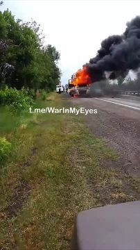 ВСУ ударили БПЛА в фуру на трассе Донецк - Мариуполь