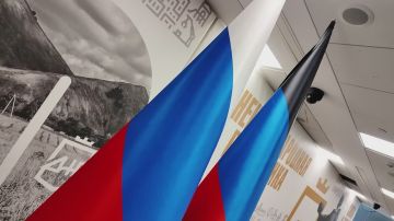 Денис Пушилин: Лучшим выпускникам Донецкого медуниверситета вручил премию имени Владимира Некрасова
