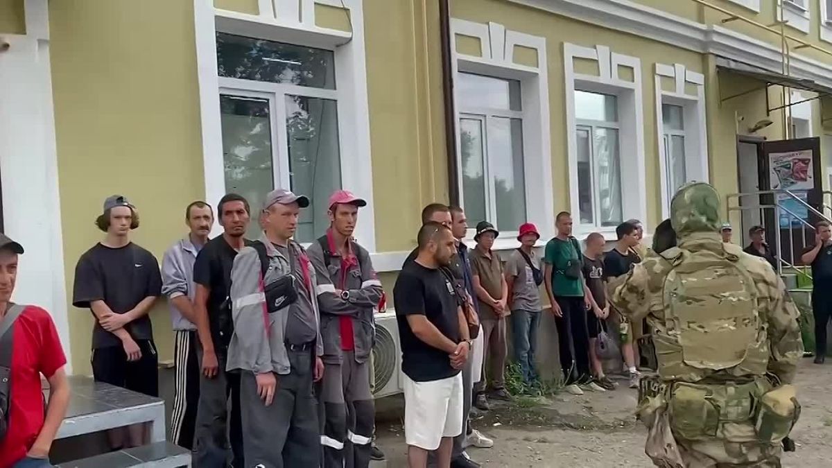 Более 120 мигрантов проверили в Мариуполе