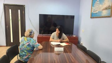 В Управе Приморского внутригородского района города Мариуполя прошел личный прием граждан, который провела исполняющая обязанности руководителя Управы Елена Пантелеевна Голяка