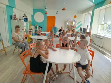 Юные мариупольцы отметили День физкультурника на веселом библиостадионе