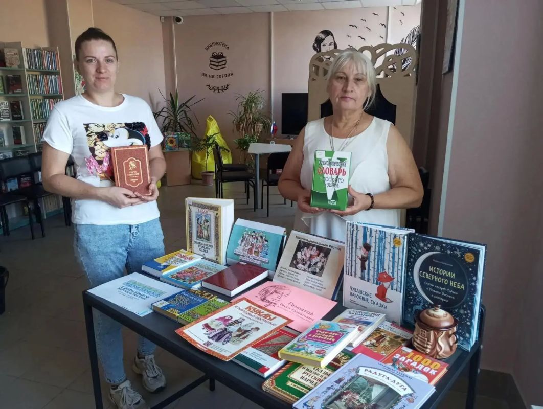 В Мариуполе открылась тематическая выставка о языковом многообразии народов России