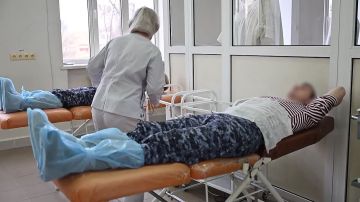 Главный врач Калининской больницы поблагодарил росгвардейцев за вклад в спасение жизней