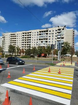В Мариуполе продолжают обновлять и благоустраивать городскую инфраструктуру
