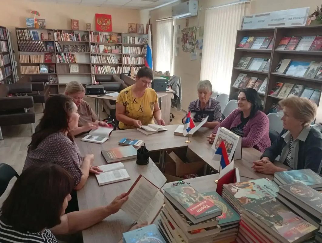 В мариупольских поселках отметили День языков народов России