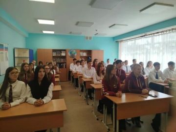 8 сентября состоялась видеоконференцсвязь между нашей школой и ГБОУ средней школой № 376 Московского района города-побратима Санкт-Петербурга