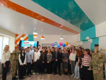 Мариупольские читатели отметили День воссоединения с Россией