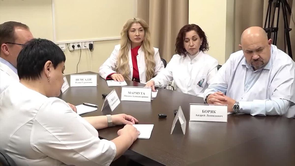 Глава ДНР Денис Пушилин провел прямой эфир, посвященный вопросам здравоохранения
